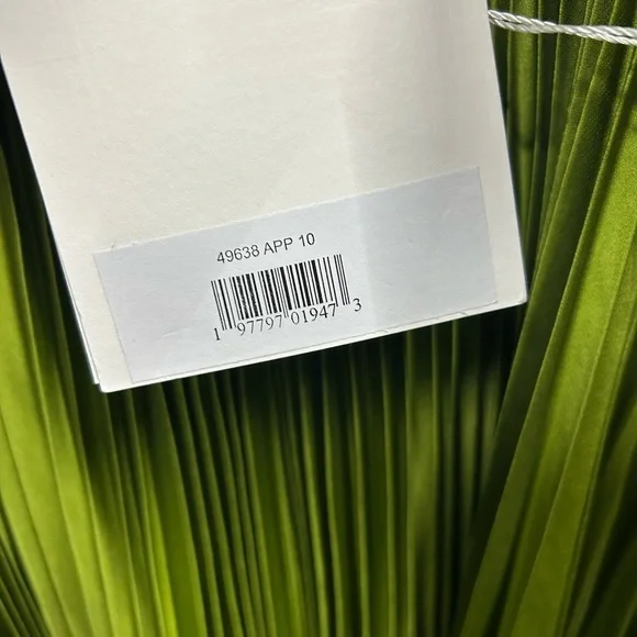 MAC DUGGAL 93648 NWT Green Pleated Caplet Tea-length Dress - Picture 6 of 6